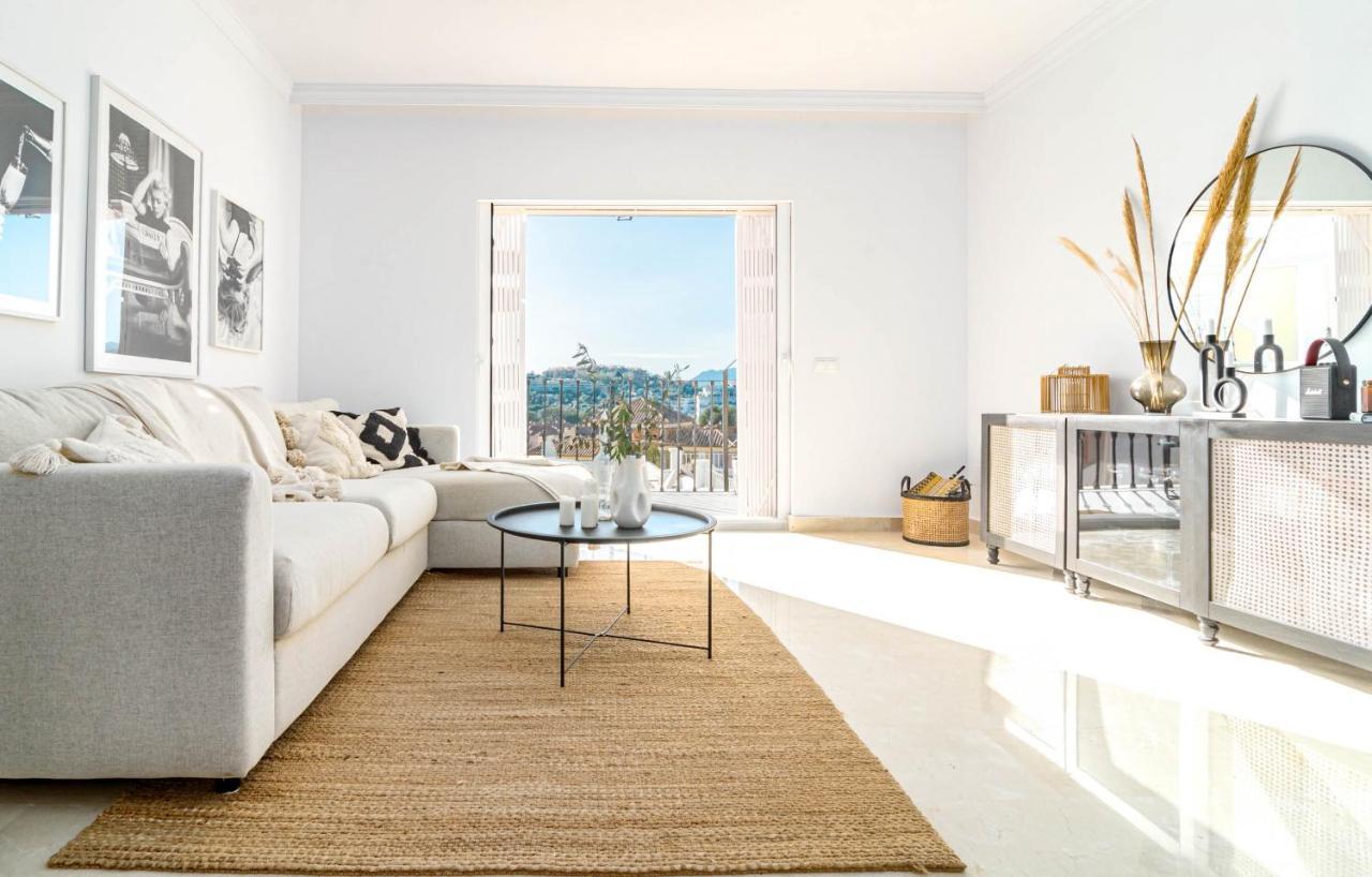 Vakantiehuis Stunning 2 Bedroom Townhouse With Serene Terrace And Charming Mountain Views
