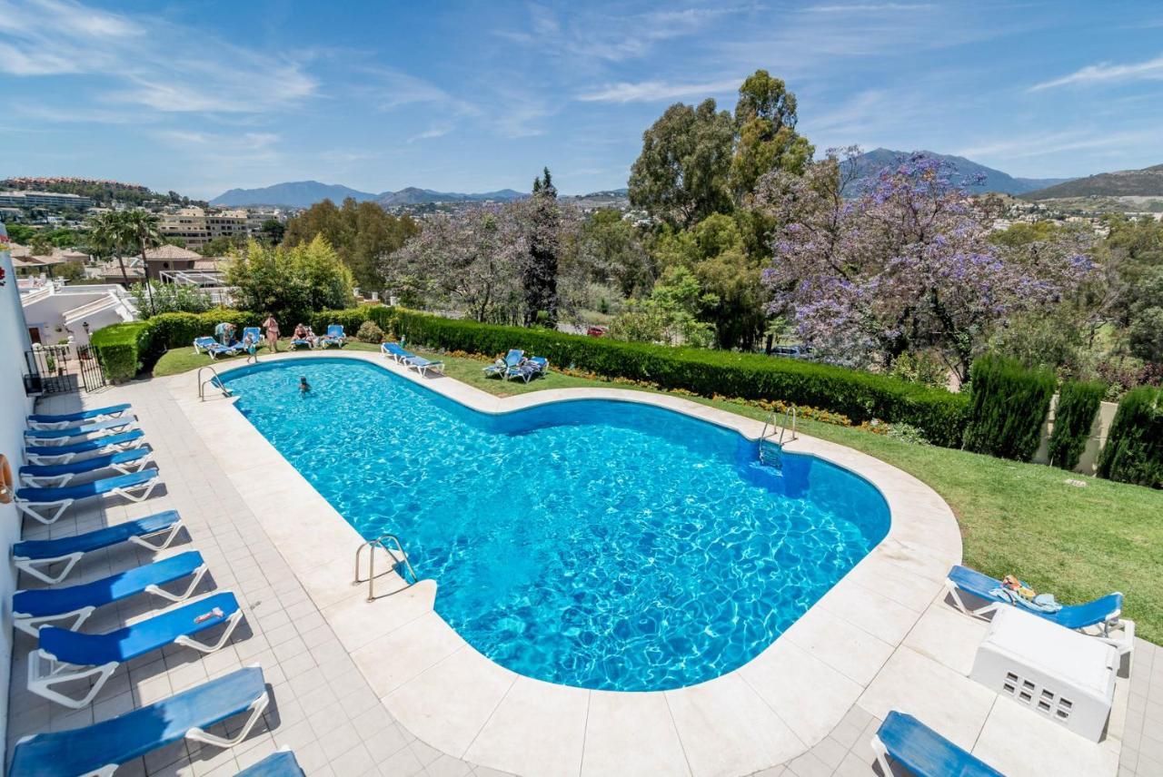 Stunning 2 Bedroom Townhouse With Serene Terrace And Charming Mountain Views Сasa de vacaciones *